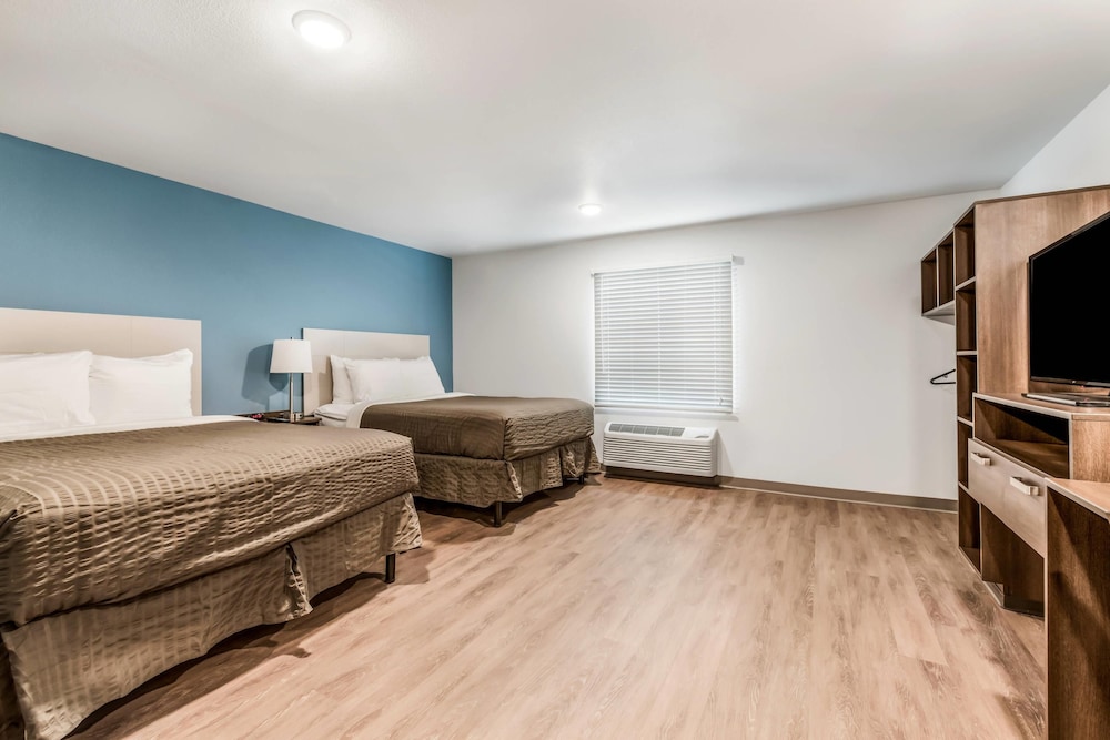 WoodSpring Suites Charlotte - University Research Park 27/50