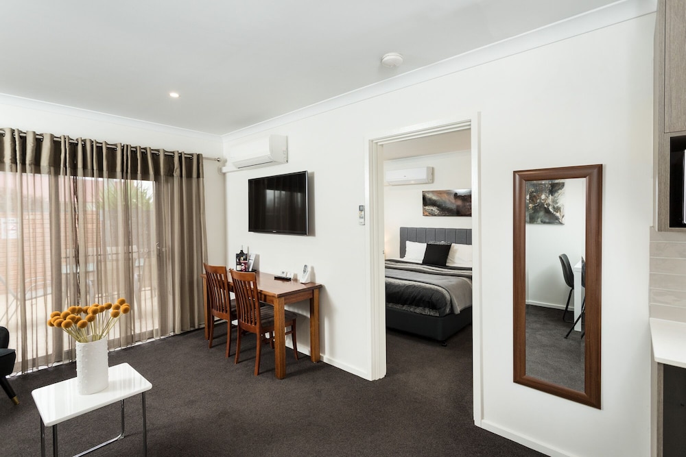 Addison Motor Inn 28/42