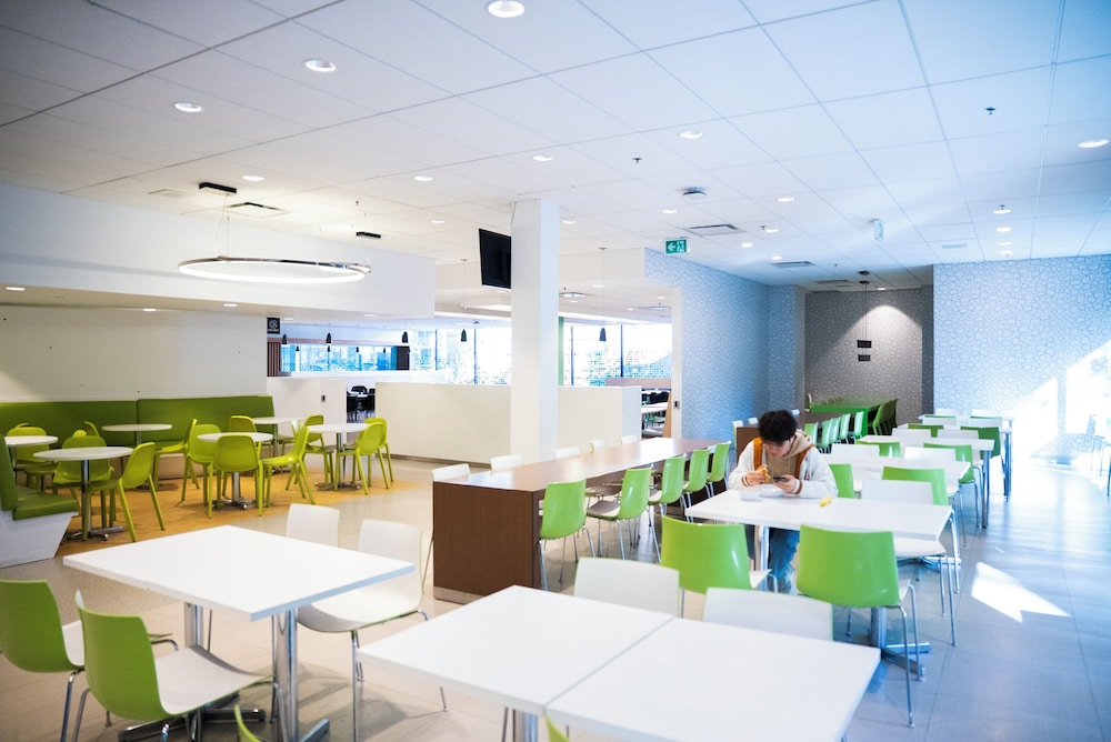 Chestnut Residence - Campus Accommodation 26/38