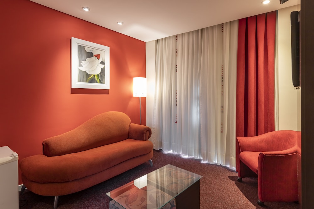 HOTEL PLAZA NORTH 28/44