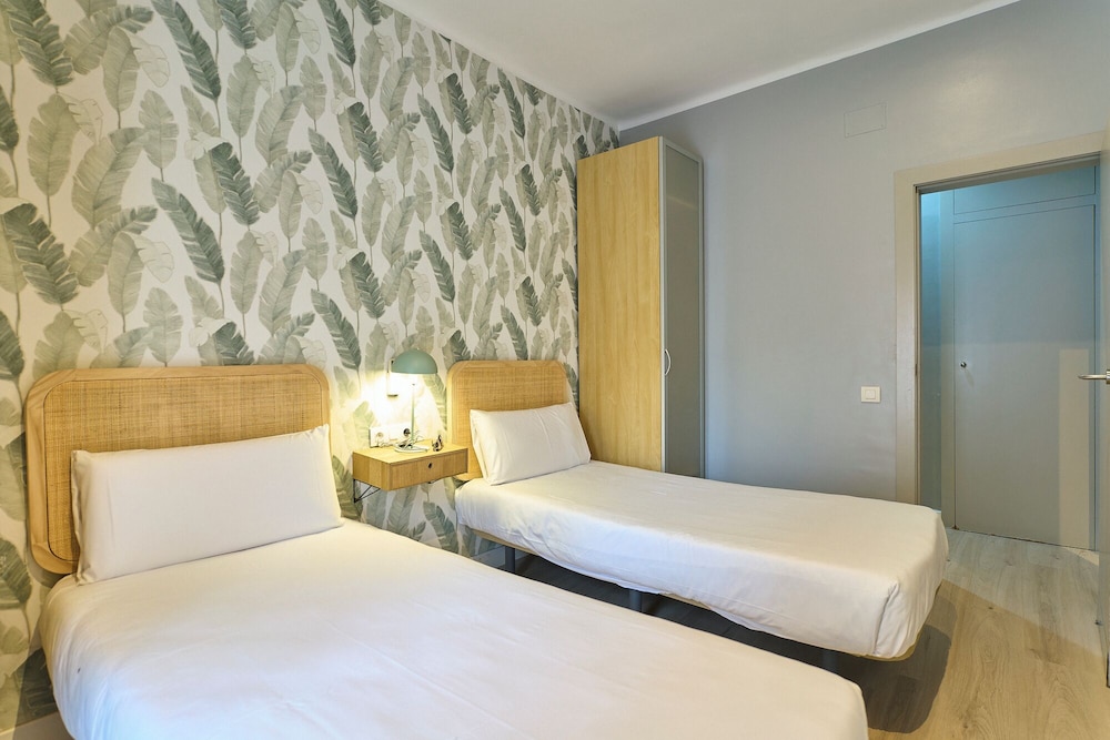 Fira Centric Apartments 25/72