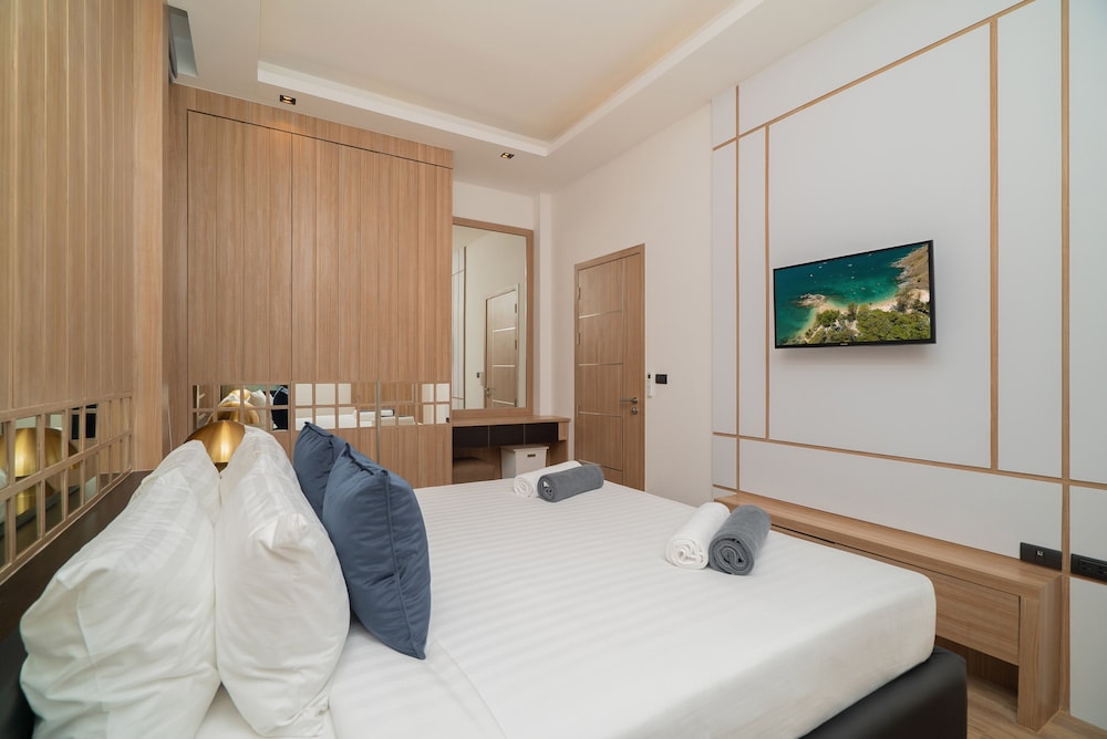 4 Bedrooms, Pool, Central, Deluxe, Villa, 4 King Beds، Rawai Vip Villas Kids Park And Spa 3/7