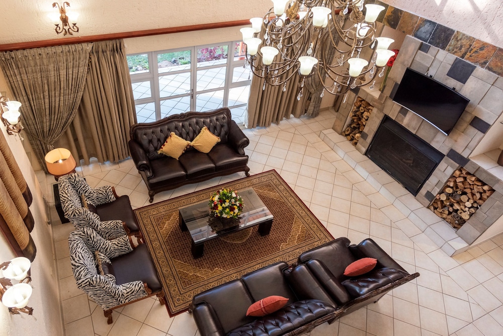 The Royal Villas Swaziland 14/36