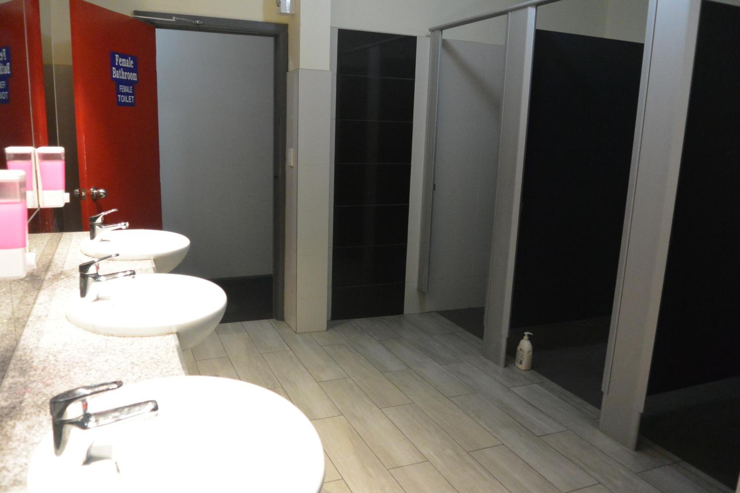 Mixed Dorm, 10 Beds, Shared Bathroom