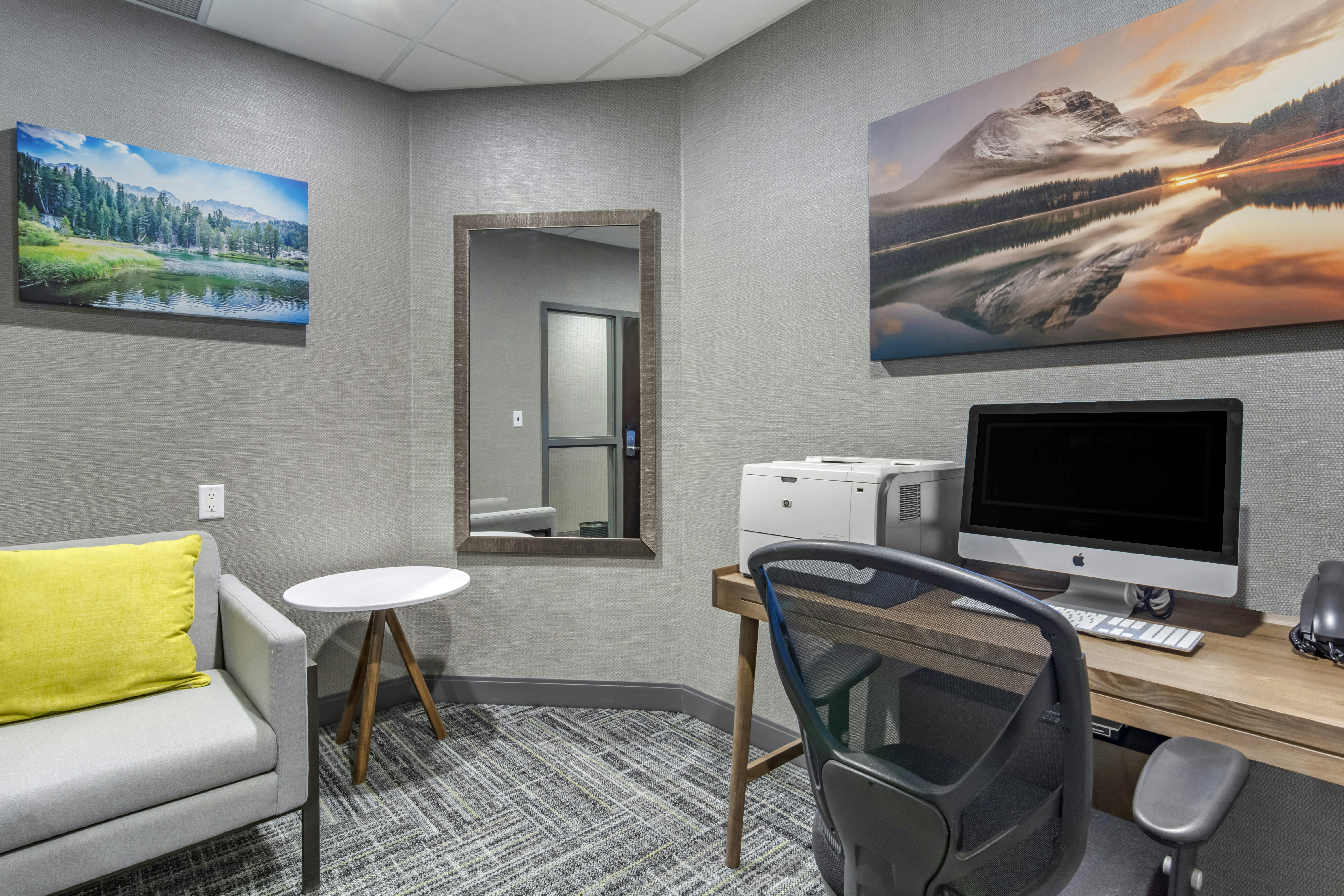 Hampton Inn & Suites by Hilton Edmonton/West 32/35