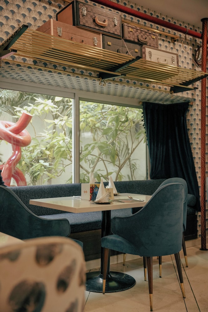 Ambiance Boutique Art Hotel Karachi 46/56
