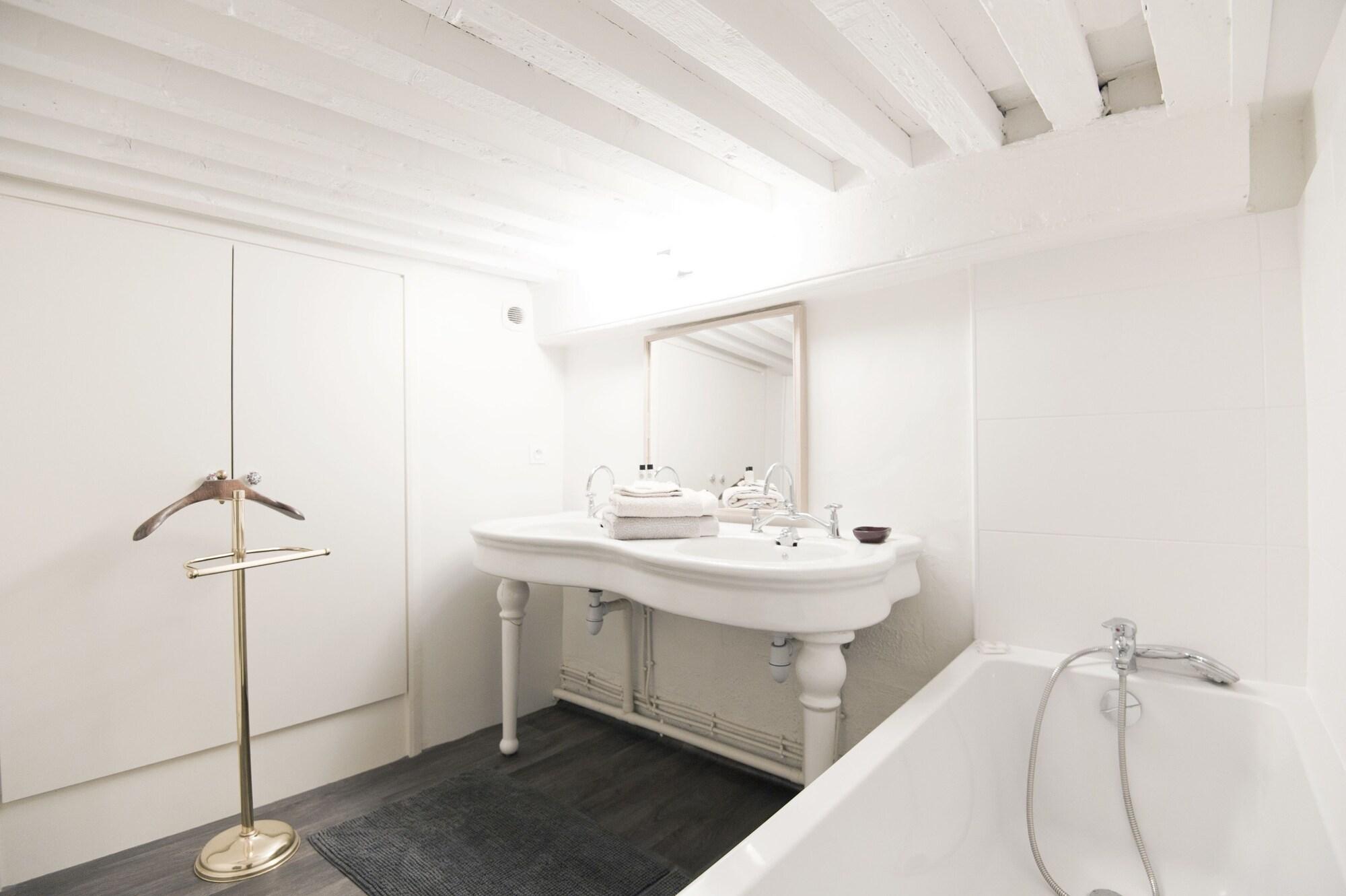 Loft, Suite