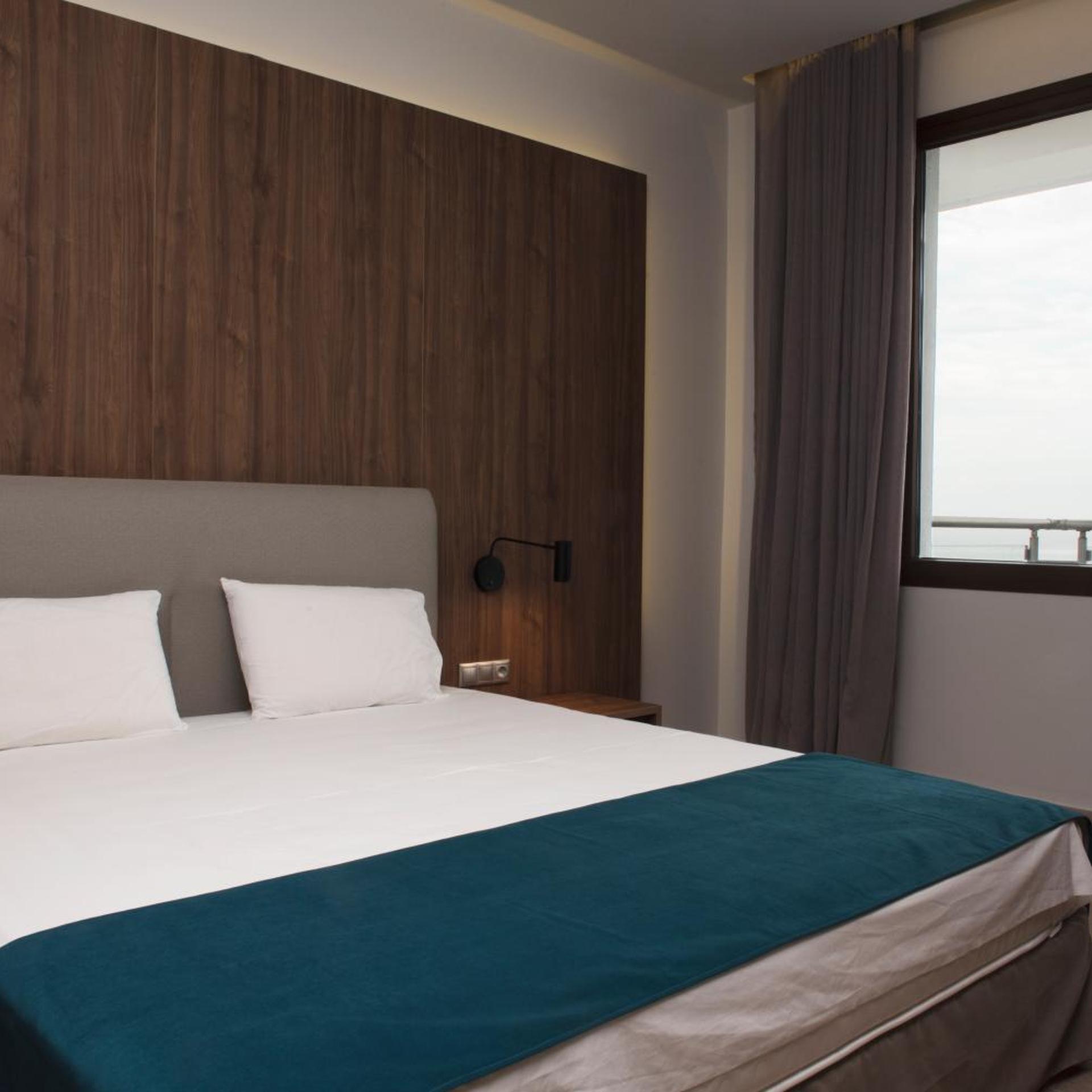 Mistral Seaside Hotel 11/36