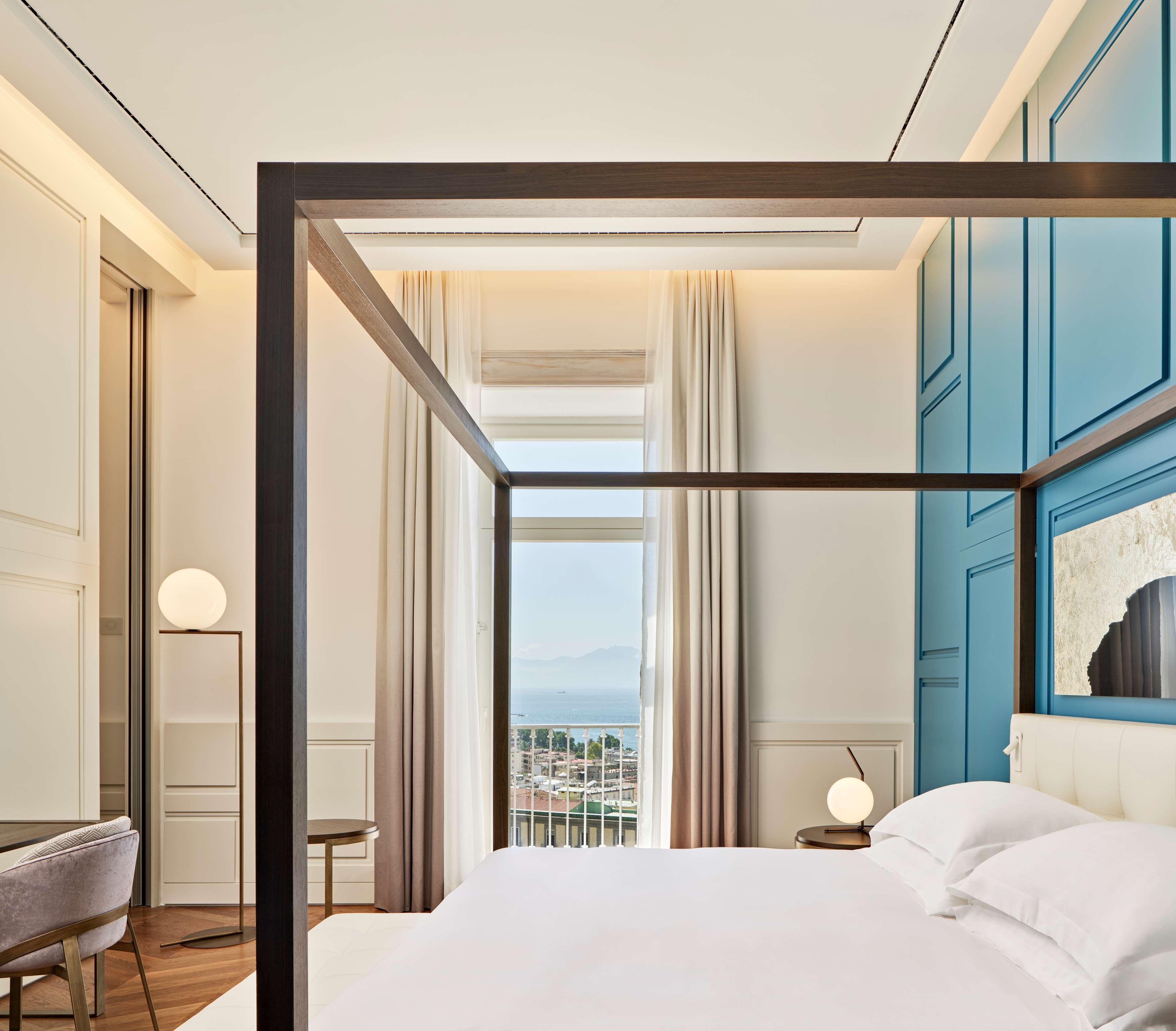 Deluxe, Double Bed, Sea View