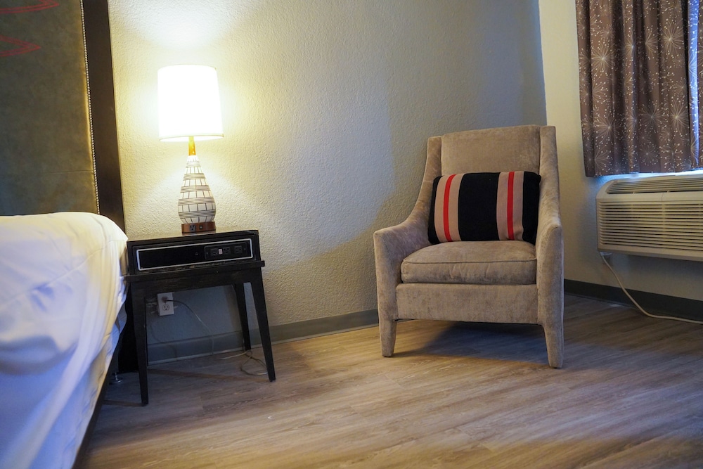 Horizon Inn & Suites 34/48