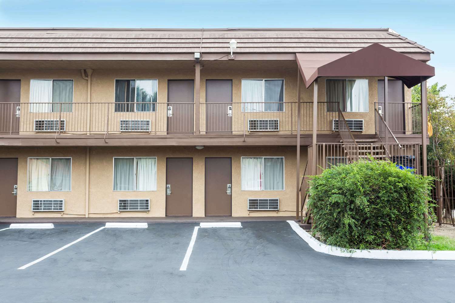 Days Inn by San Bernardino 5/18