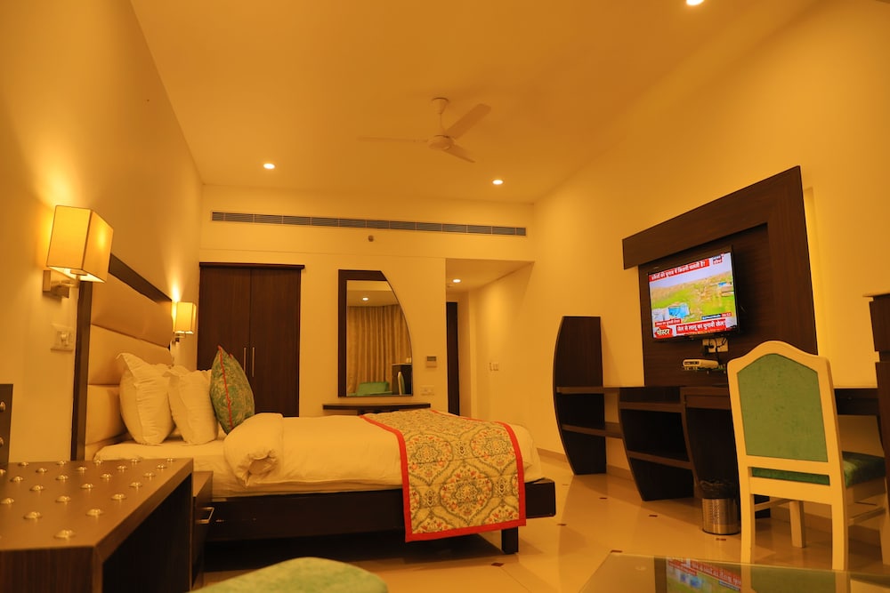 Hotel Natraj 24/35