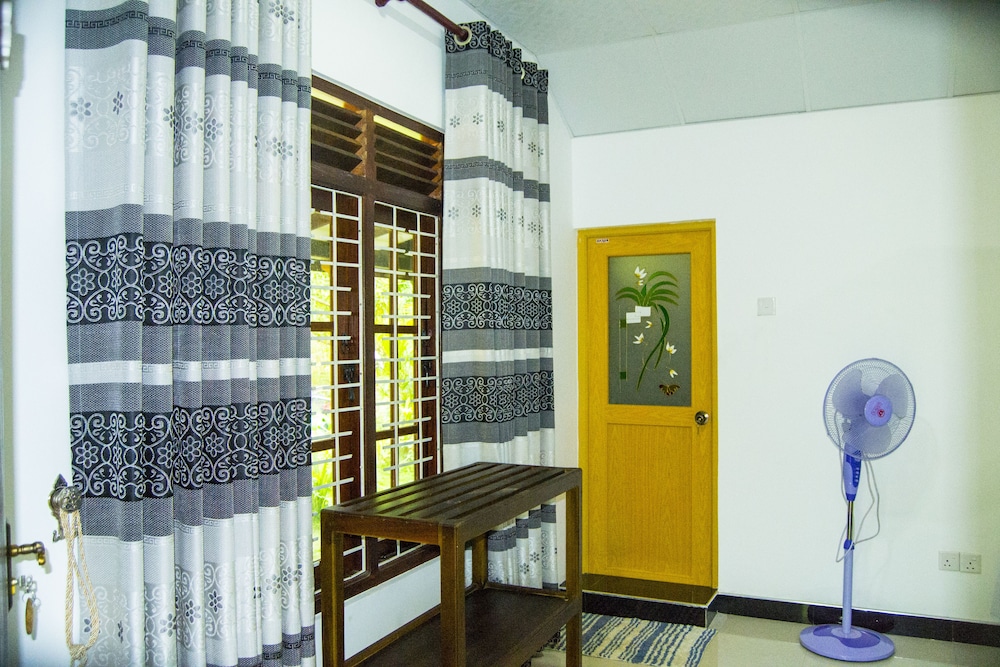 Sigiriya Rock Gate Resort 9/50