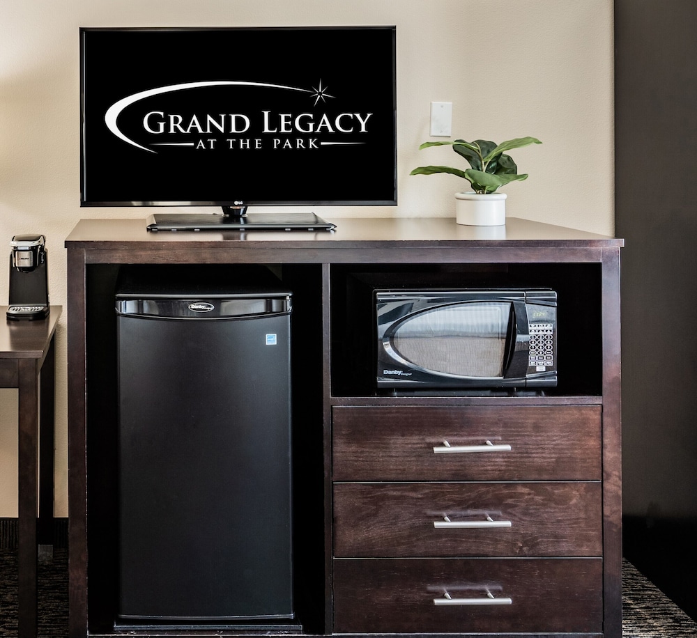 Grand Legacy At The Park 9/49