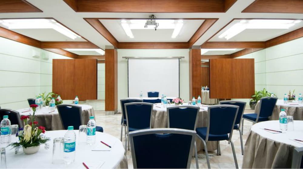Hotel Residency Andheri 50/55