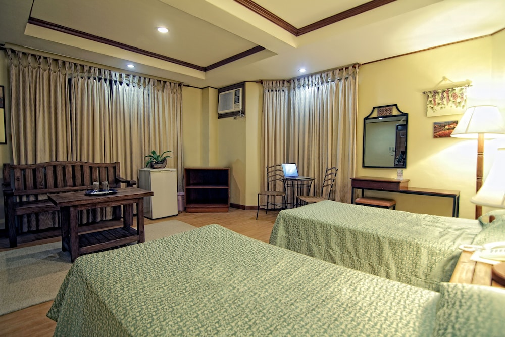 Subic Park Hotel 20/73