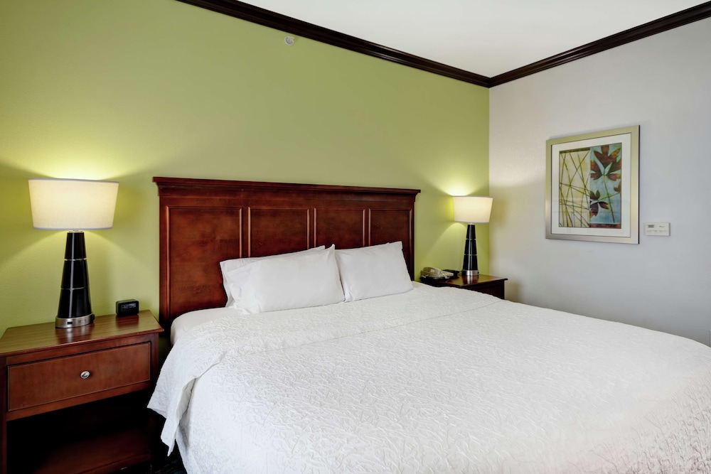 Hampton Inn & Suites San Antonio/Northeast I-35 24/52