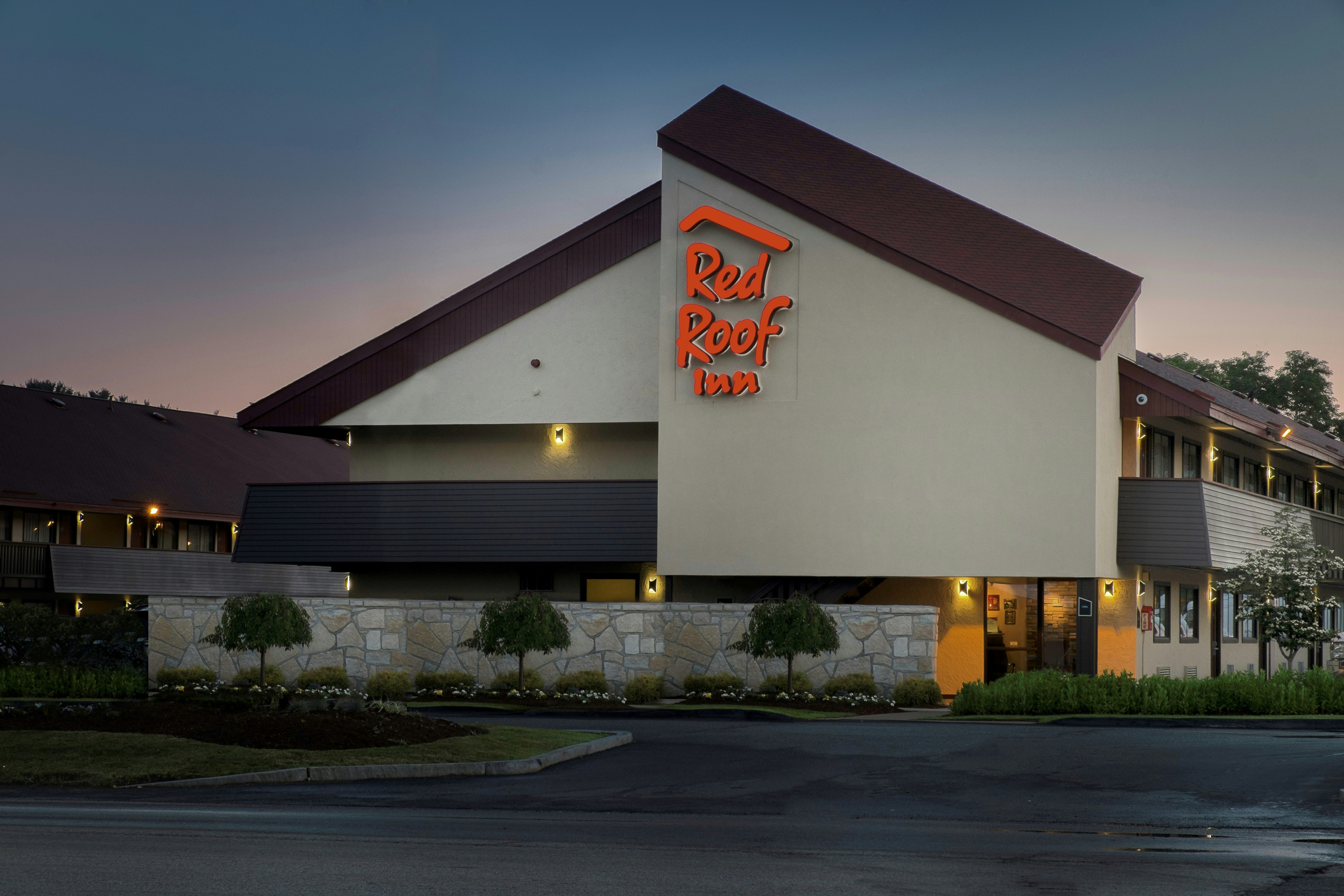 Red Roof Inn Edison 4/27