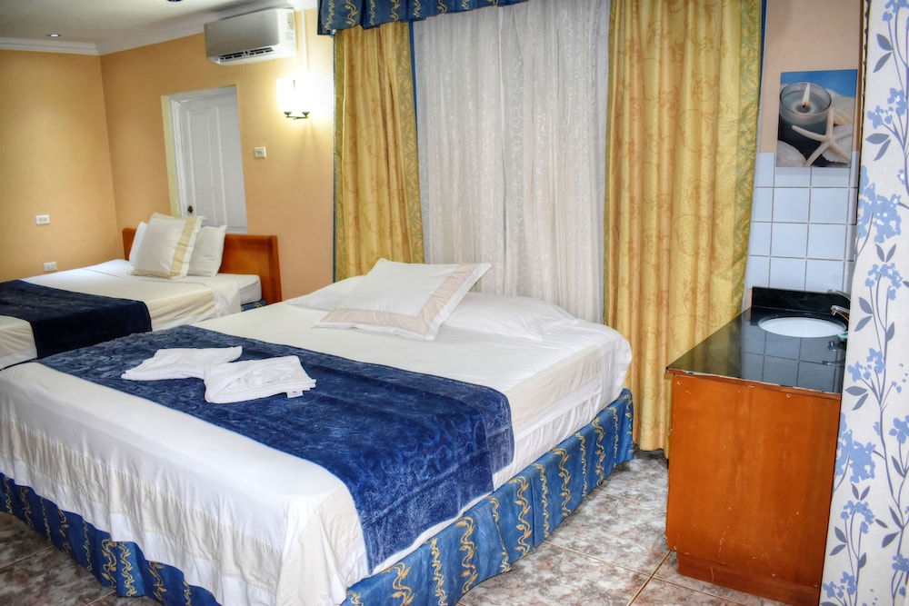 Sandra Tours Hotel Palm Beach 17/68