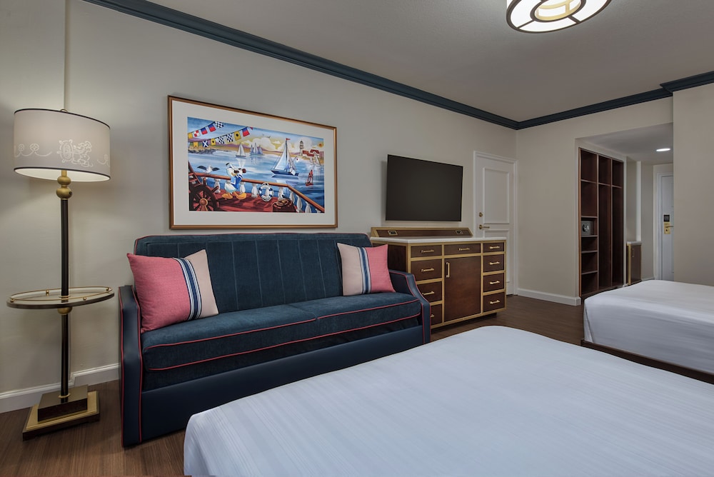 Disneys Yacht Club Resort 30/50