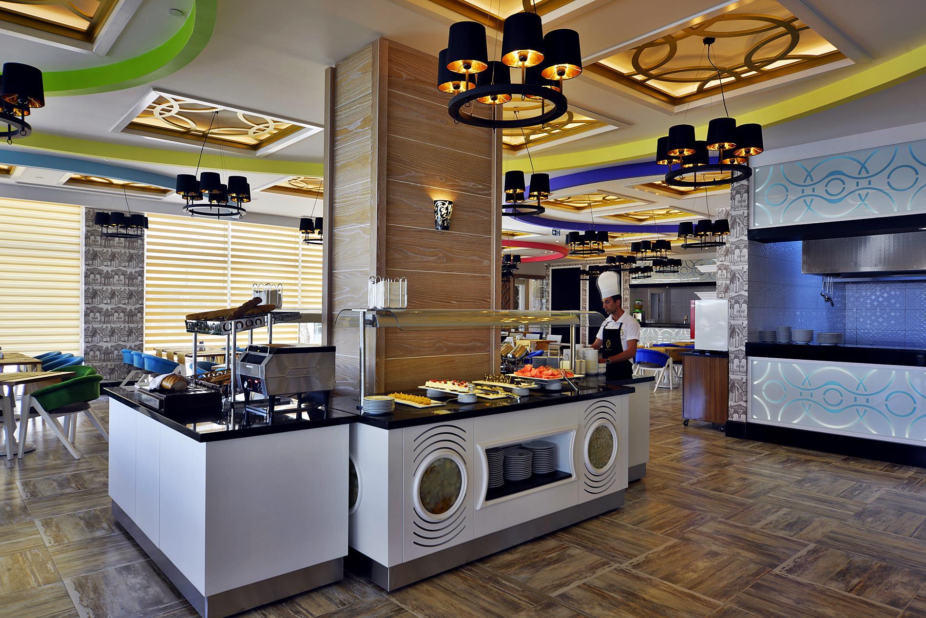 Azura Deluxe Resort Spa 8/42