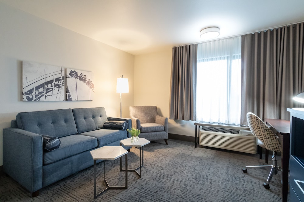 Oxford Suites Portland - Jantzen Beach 38/53