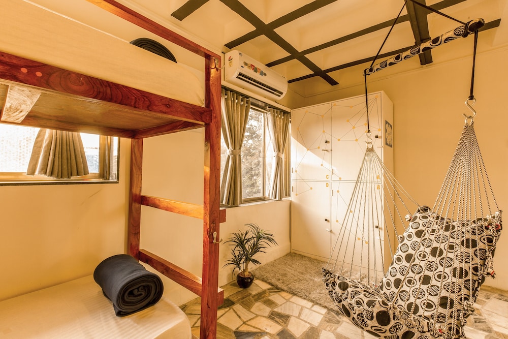 Locomo Hostel - Mumbai Airport 47/50