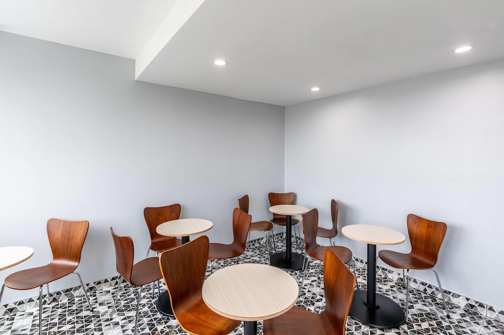 Days Inn by Wyndham New York Chinatown 38/59