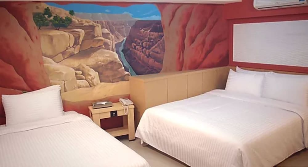DONGMEN HOTEL 24/54