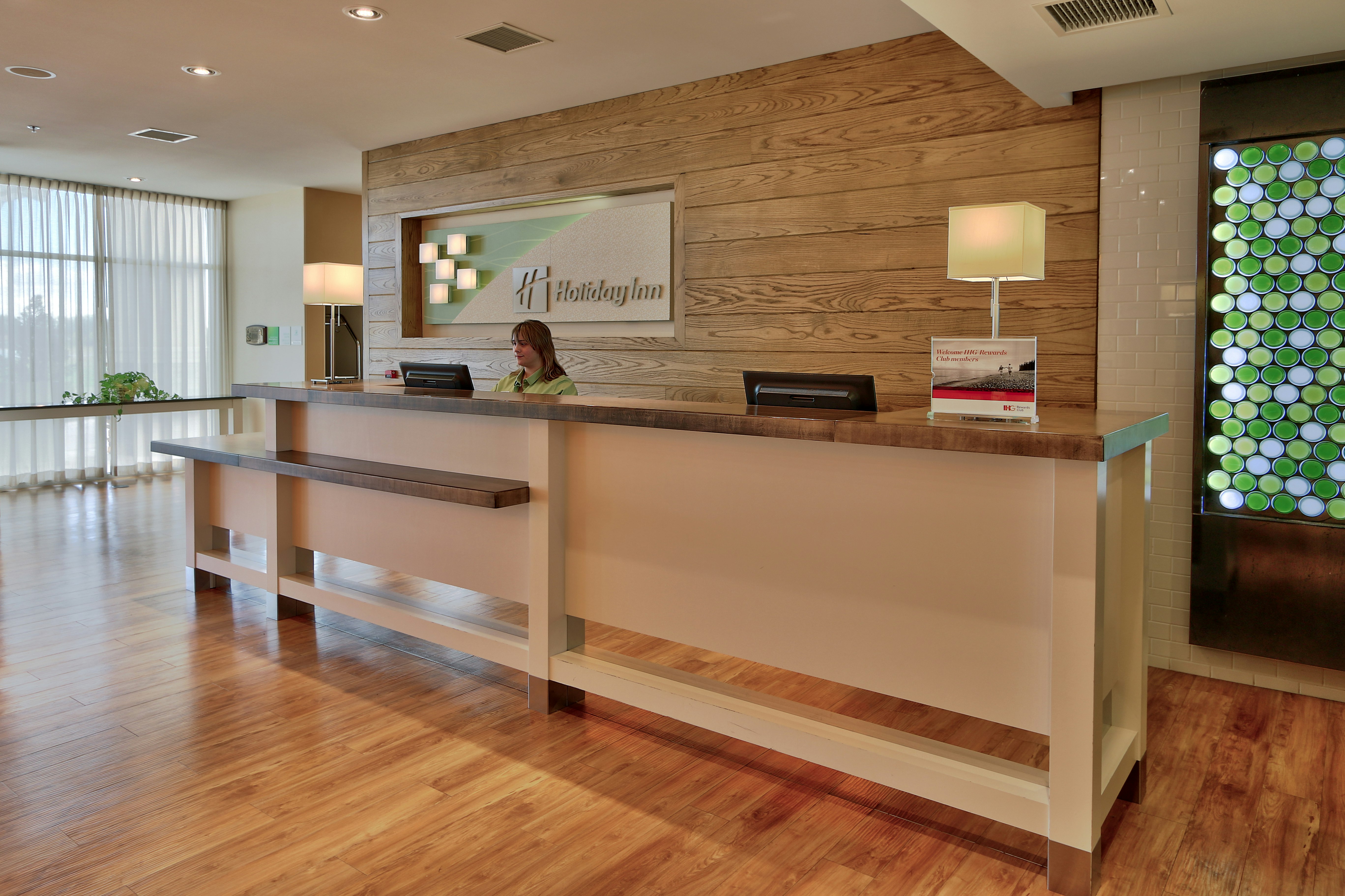 Holiday Inn Roswell 5/37