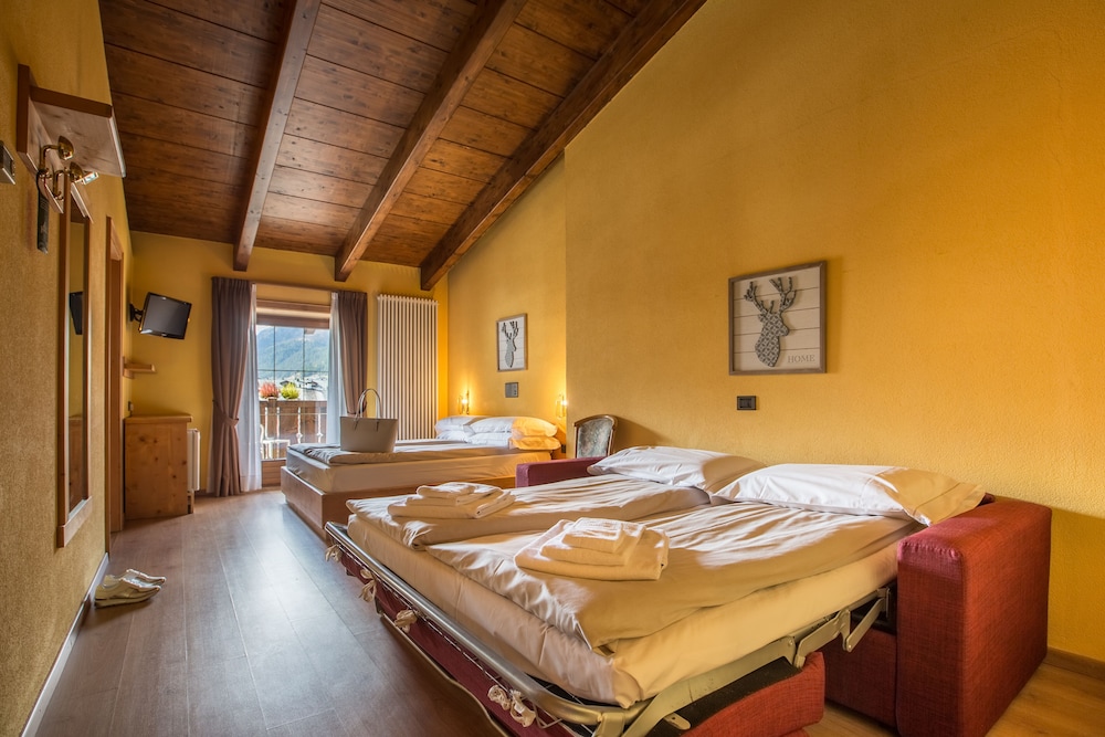 Angelica Hotel 47/64