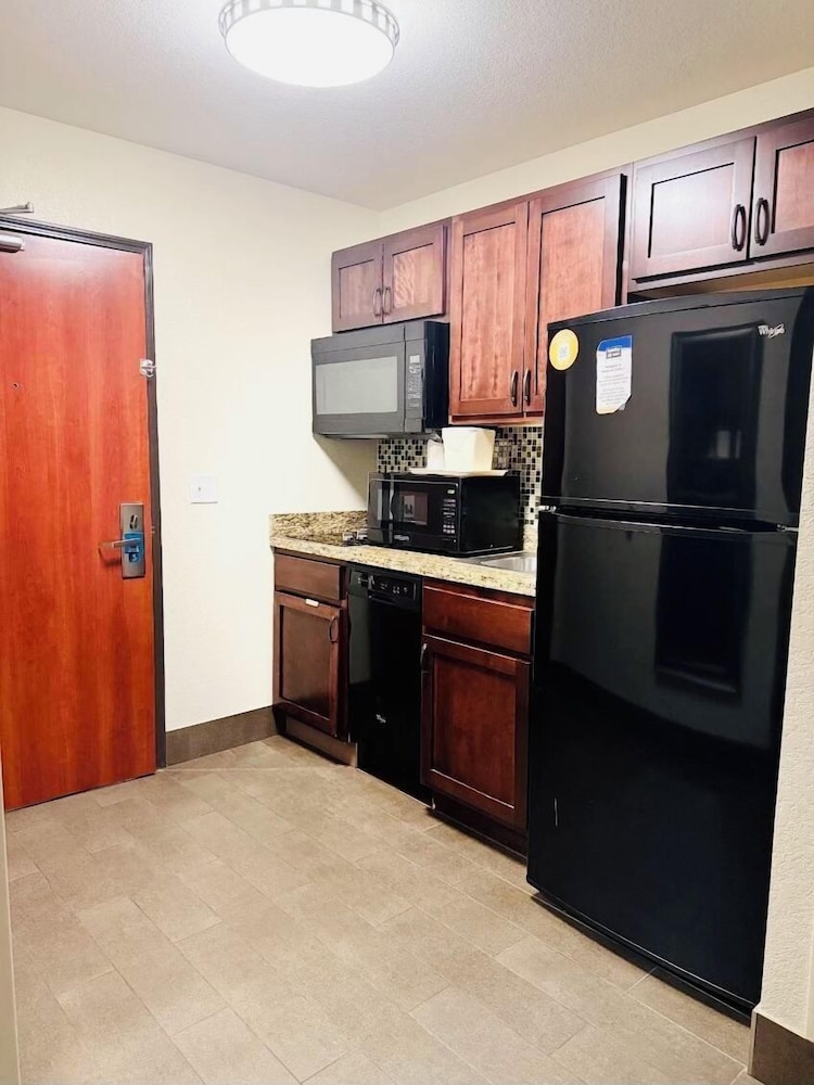 MainStay Suites Near Denver Downtown 8/73
