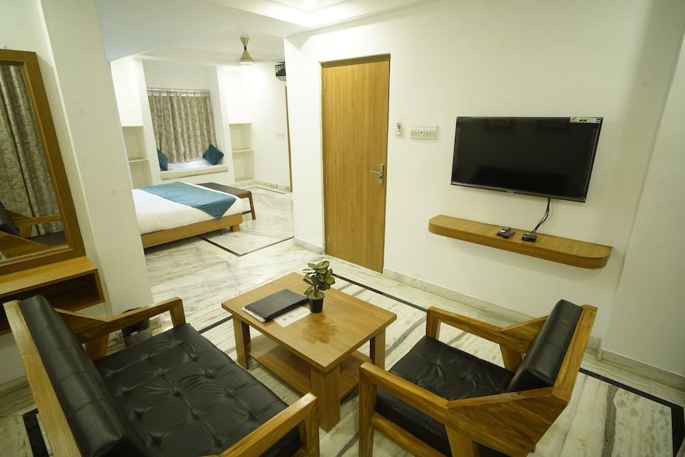 Banjara Hostels 32/50