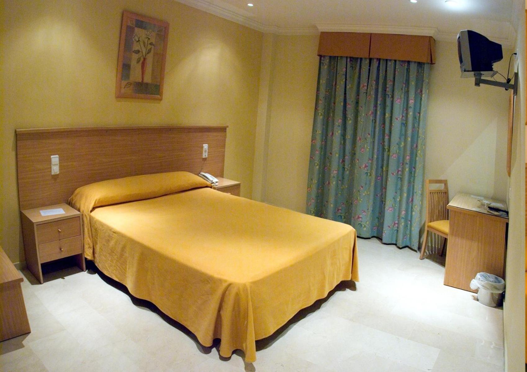 Hotel los Girasoles 15/50