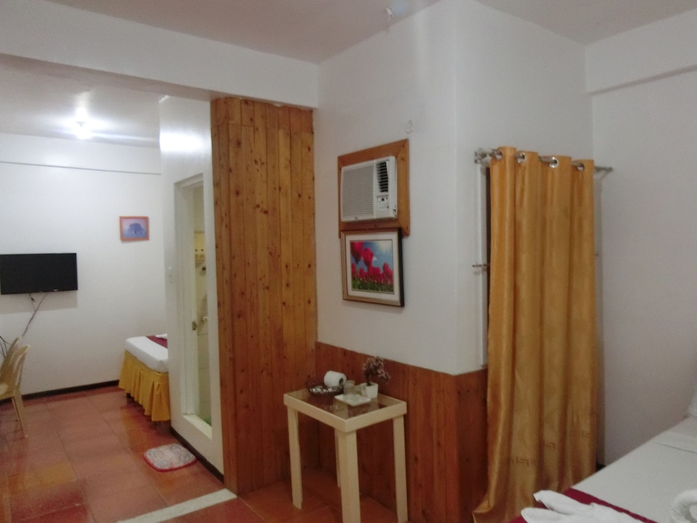 Axis Pension Hotel 38/50