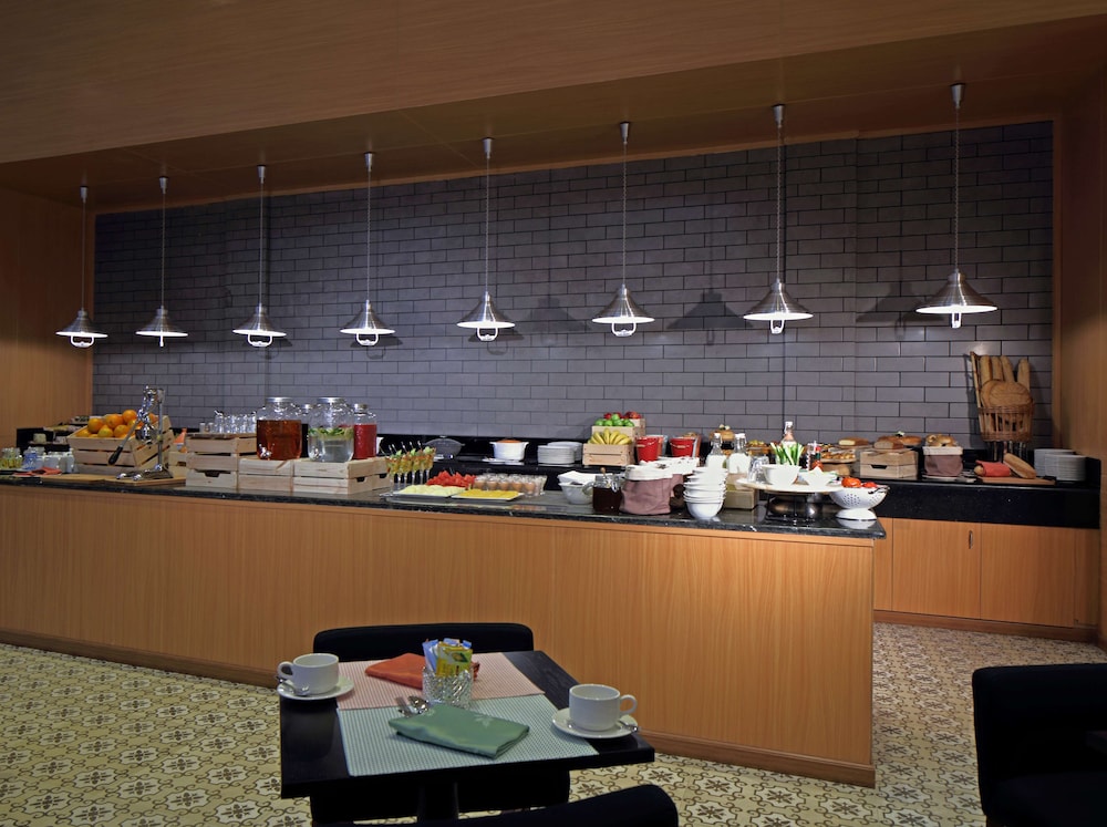 بارك إن باي راديسون نجران(Park Inn by Radisson Najran) 54/66