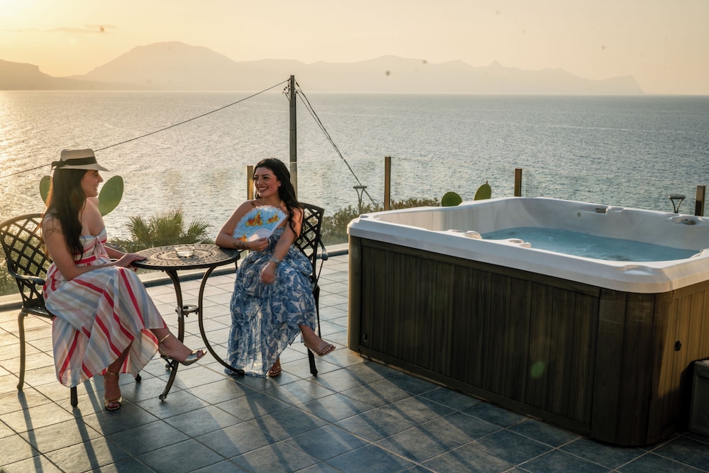 Marina Holiday Resort And Spa 25/50