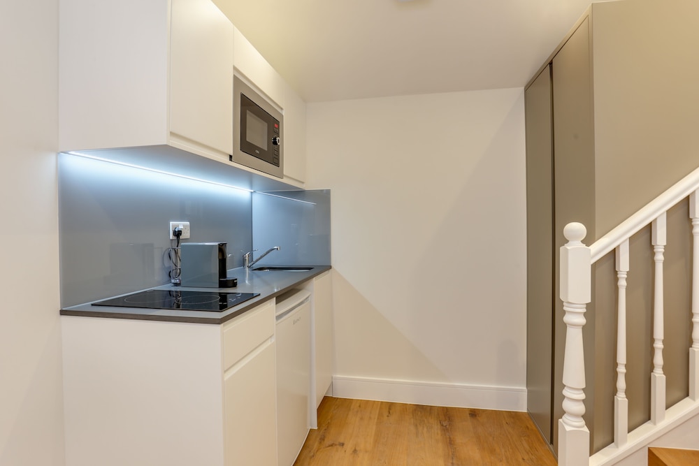 Queensborough Terrace Serviced Apartments 28/50