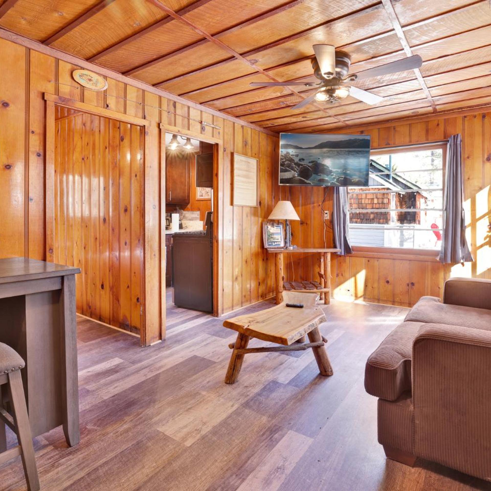 Little Pines Couples Lakeside Cabin by Big Bear Vacations 6/23