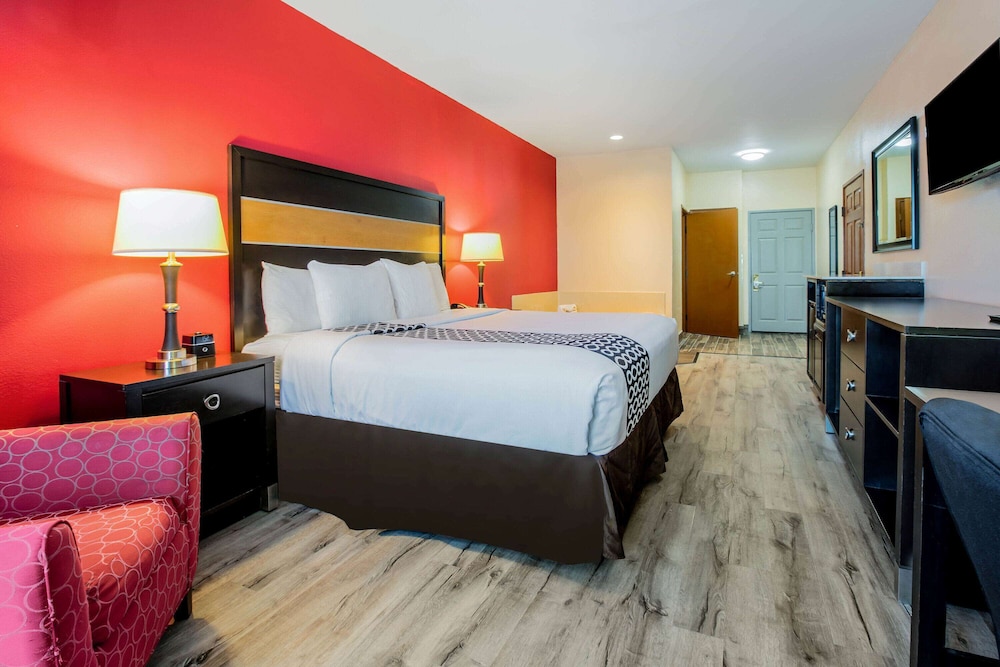 La Quinta Inn & Suites by Wyndham Dallas Mesquite 22/67