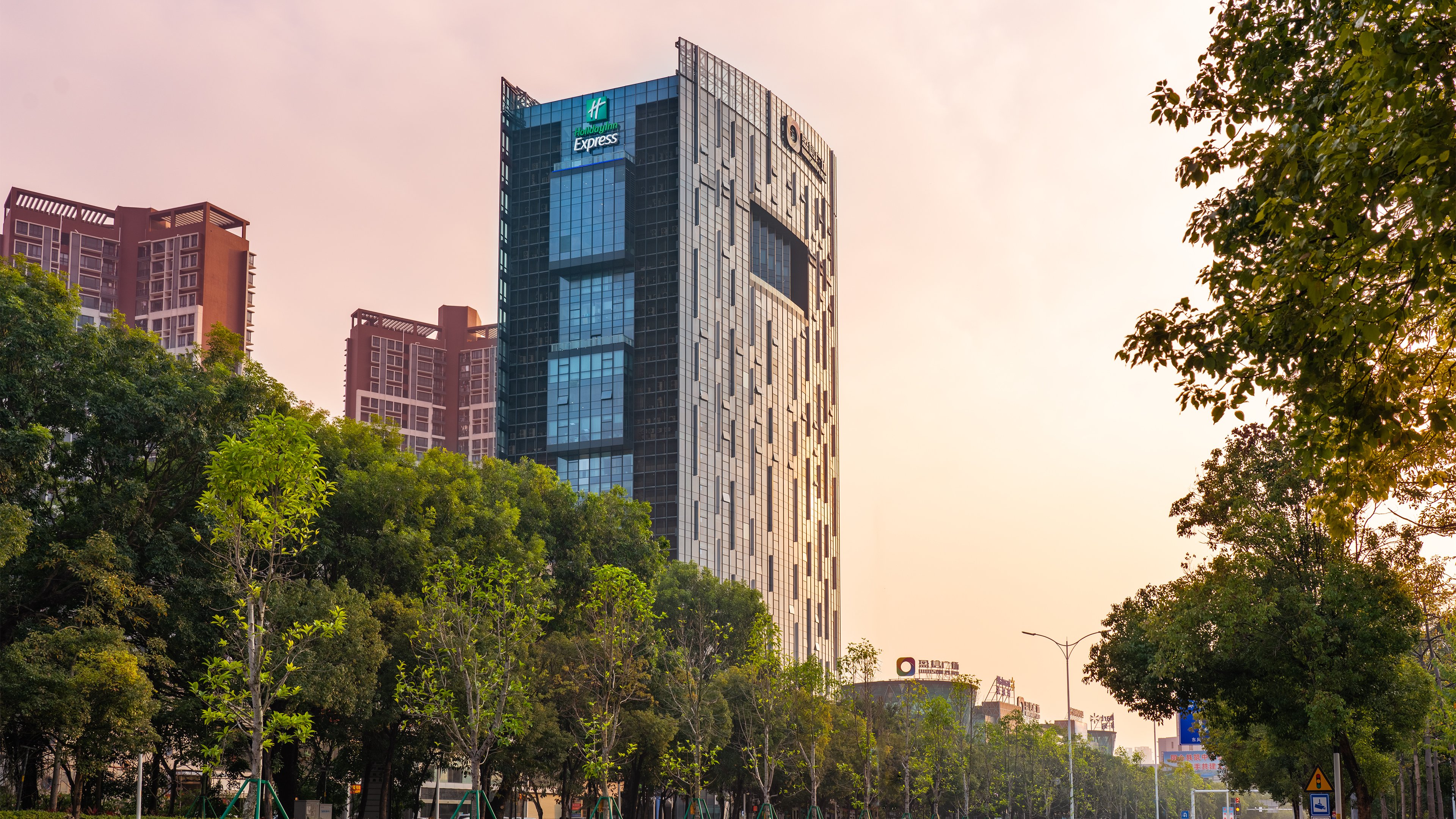 Holiday Inn Express Yangjiang City Center An Ihg Hotel 3/56