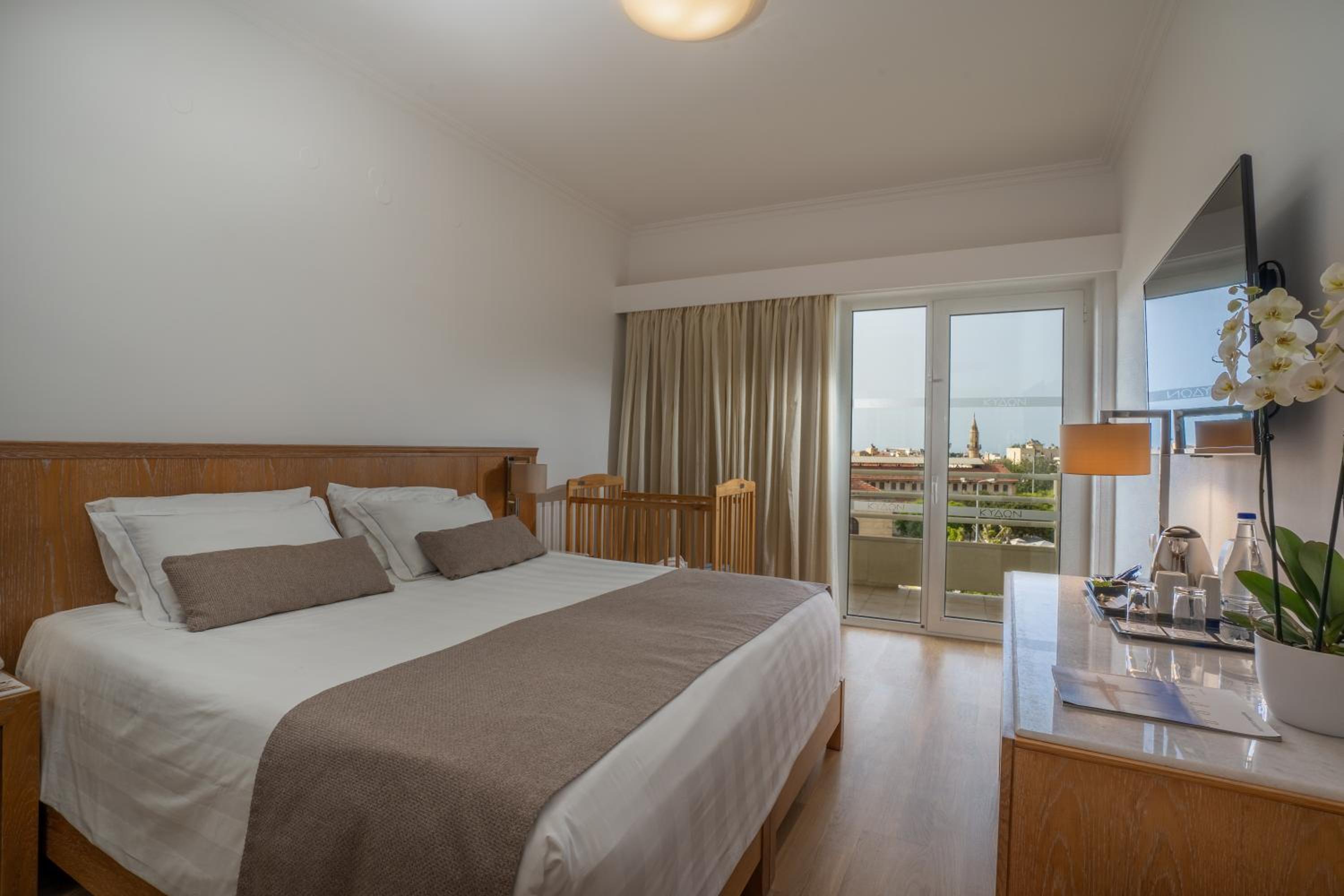Superior, Double Bed, Old Town View