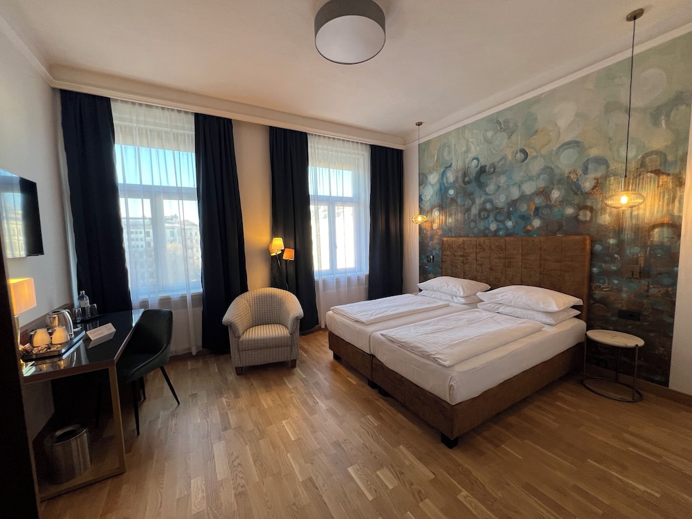 غرفة ديلوكس بسرير كوين، Hotel Secession an der Oper 5/10