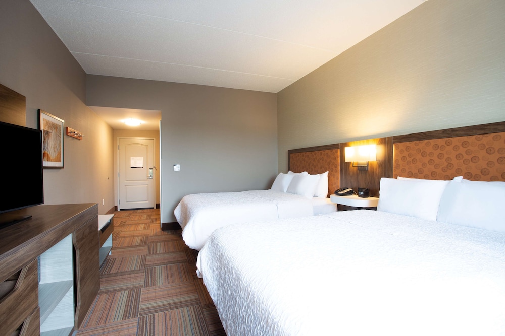 Hampton Inn Watertown 16/47