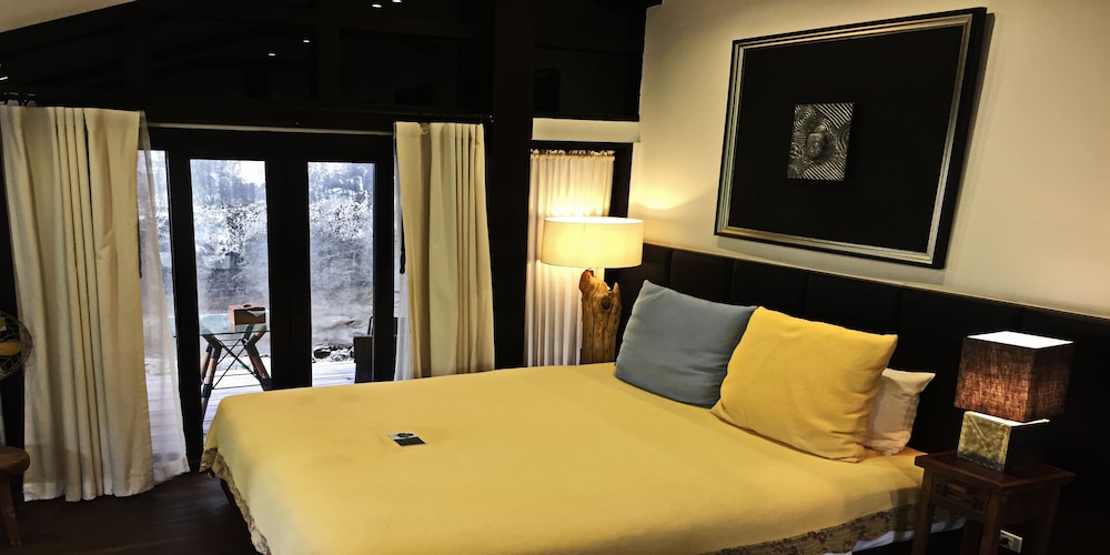 BAAN SAEN FANG 8/50