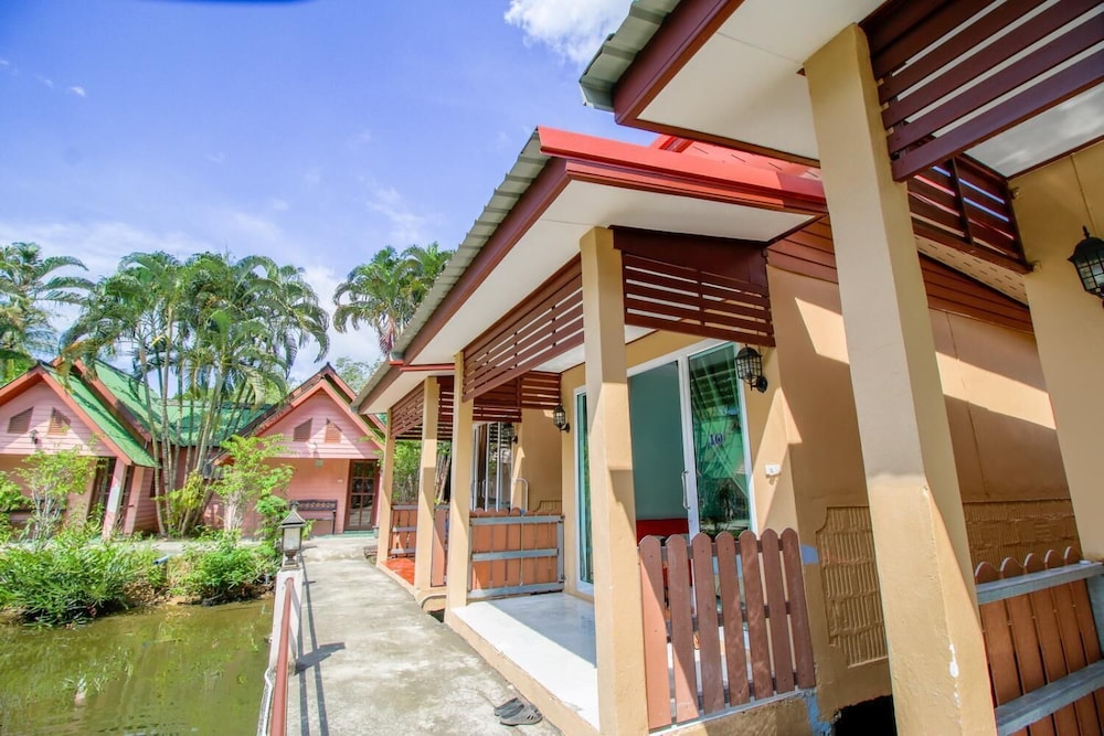 Best House Resort 7/31