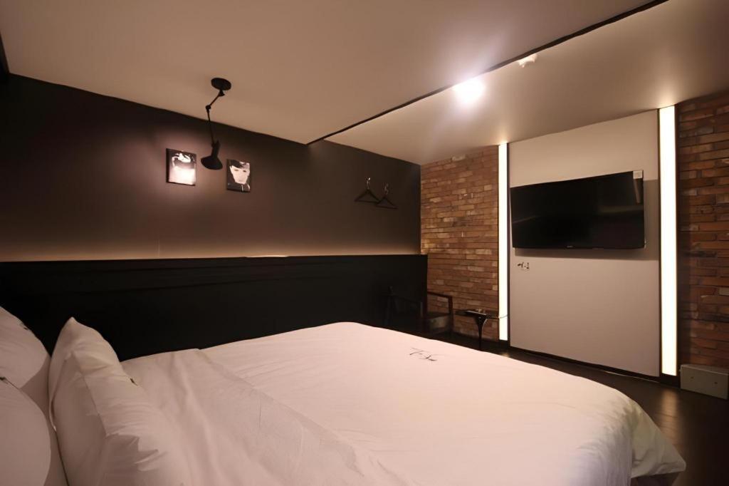 Gain Hotel 16/64