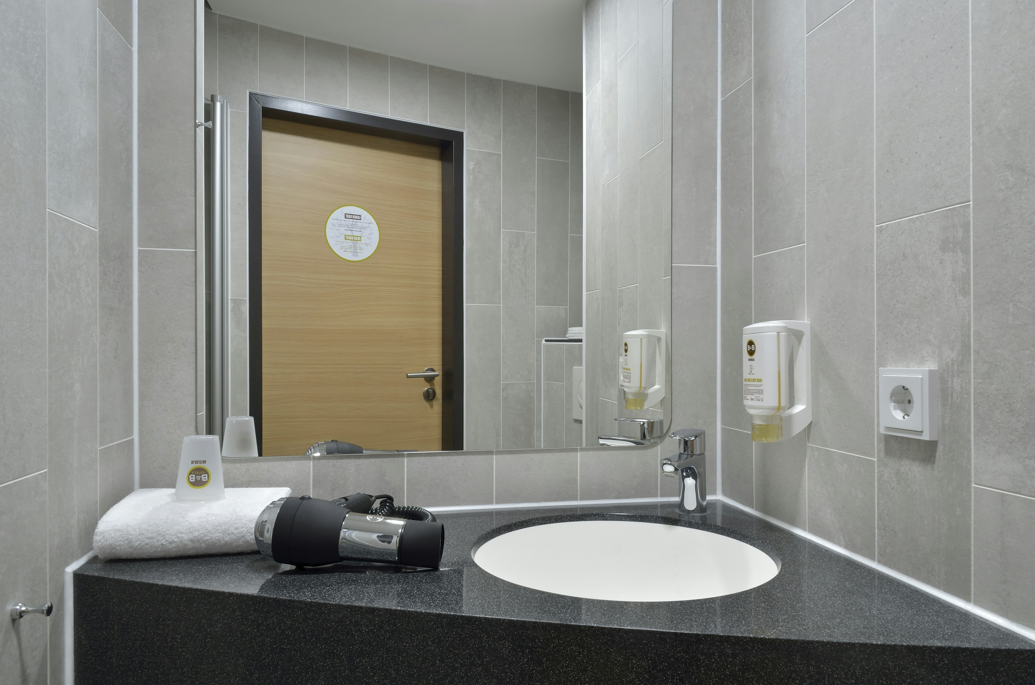 B&B Hotel Frankfurt-West 15/16