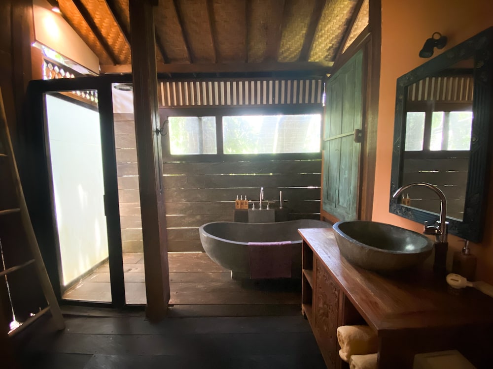 Gusde Tranquil Villas 48/78