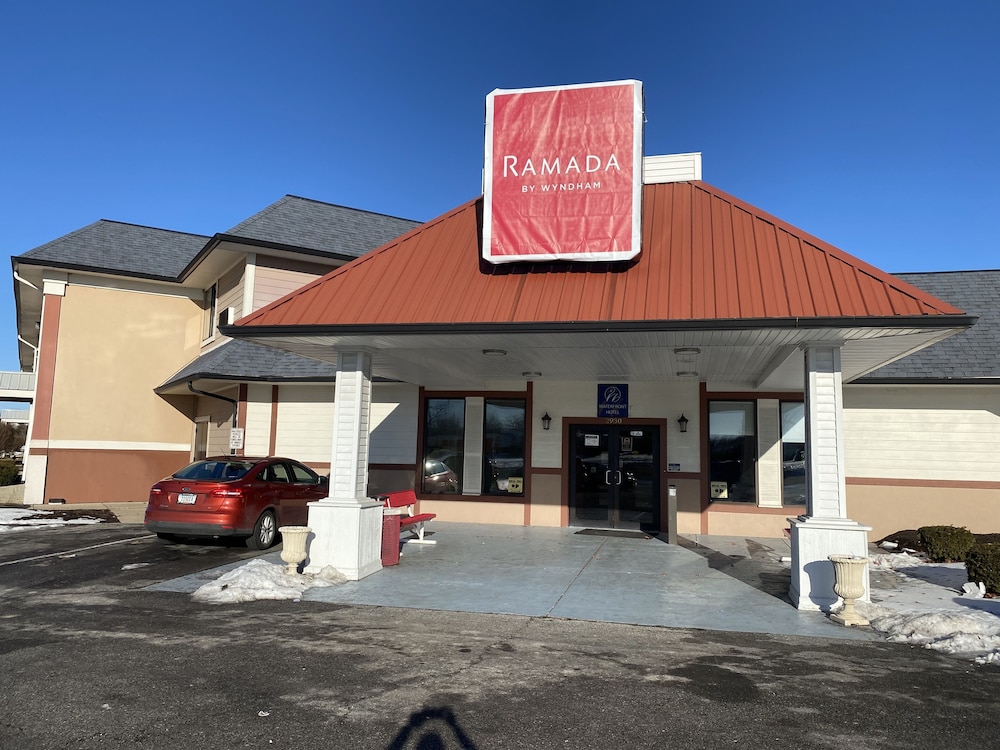 Travelodge by Wyndham Indianapolis Speedway 41/50